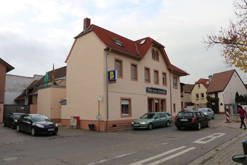 Haus zum Kaufen in Weisenheim am Berg 690.000 € 340.57 m²