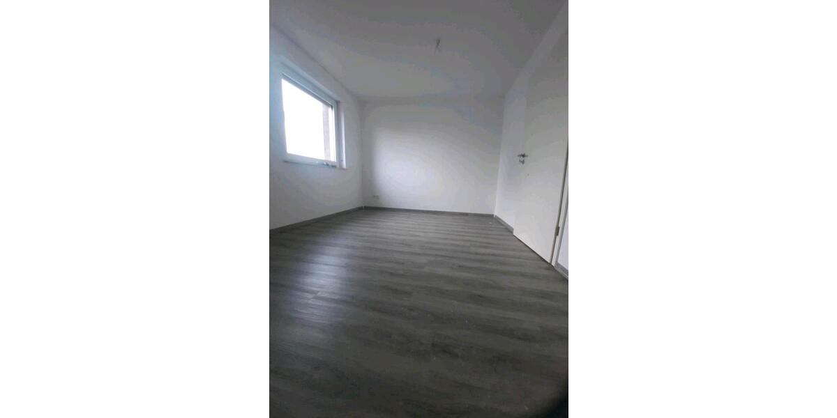 Dachgeschoßwohnung Neustadt (Hessen) - 3 Zimmer, 80 m&sup2;, 810&euro; | Angebot:26397976