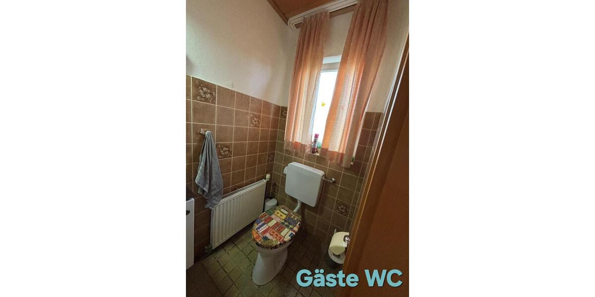 Großzügiges HausVilla ab Okt.2025 zu Vermieten. Kaltmiete 2160€ 8 zimmer