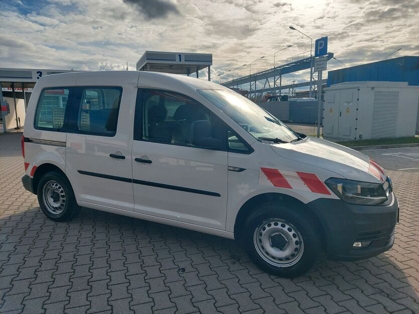 VW Caddy 124.473 km 9.999 € Leipzig 04328