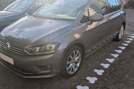VW Golf Sportsvan 104.000 km 14.800 &euro; Erlensee 63526