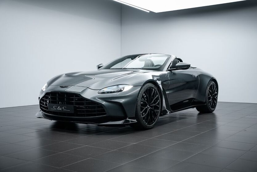 Aston Martin V12 Vantage 3.300 km 289.000 € Putzbrunn 85640