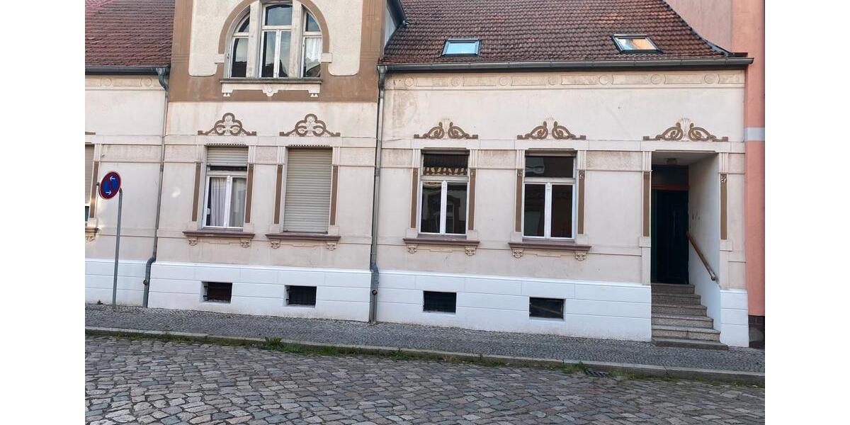 Reihenhaus Tangermünde - 5 Zimmer, 130 m&sup2;, 200.000&euro; | Angebot:26886535