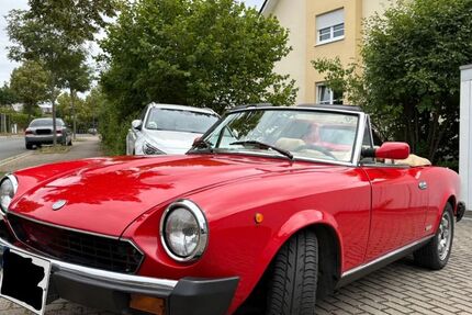 Fiat 124 Spider 66.900 km 17.990 &euro; Stegaurach 96135