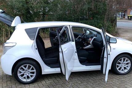 Toyota Verso 162.000 km 6.999 &euro; Lilienthal 28865