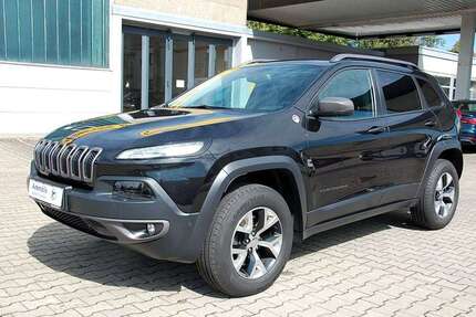 Jeep Cherokee 109.000 km 8.980 &euro; Feucht 90537