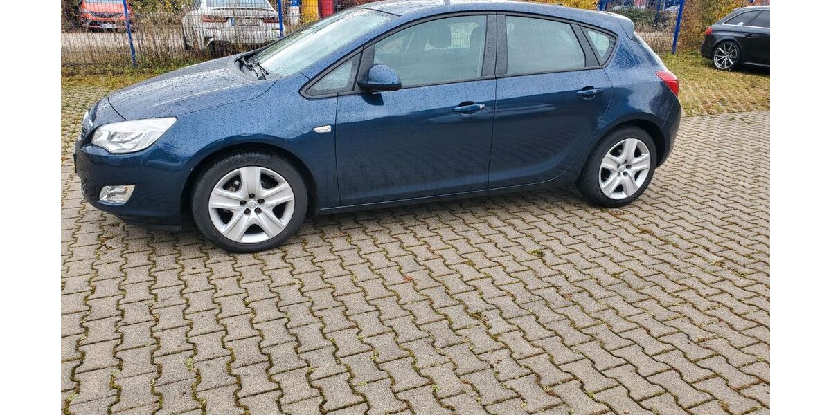 Opel Astra 153.000 km 4.000 &euro; geretsried 82538