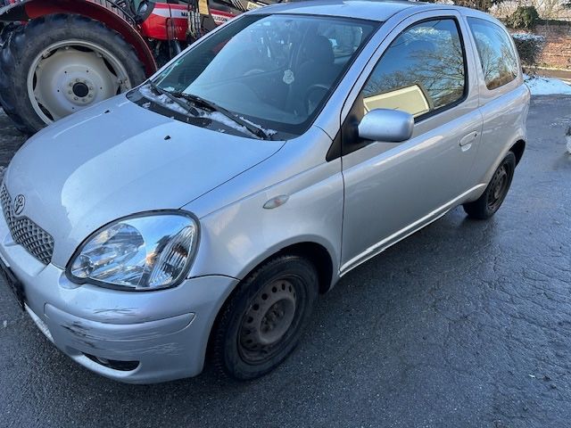 Toyota Yaris 181.888 km 799 &euro; Welver 59514