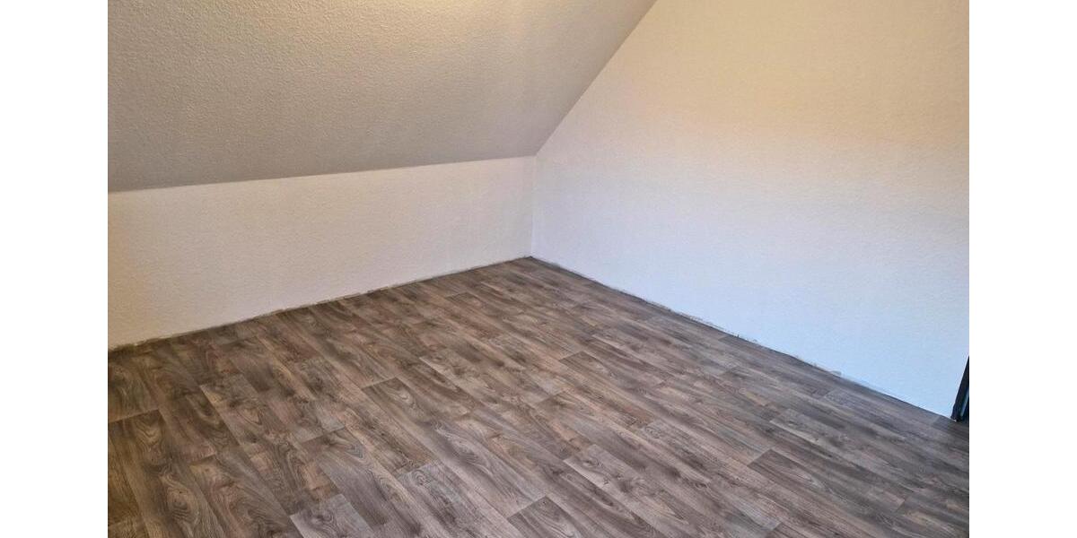 Dachgeschoßwohnung Moormerland - 2 Zimmer, 70 m&sup2;, 550&euro; | Angebot:25434041