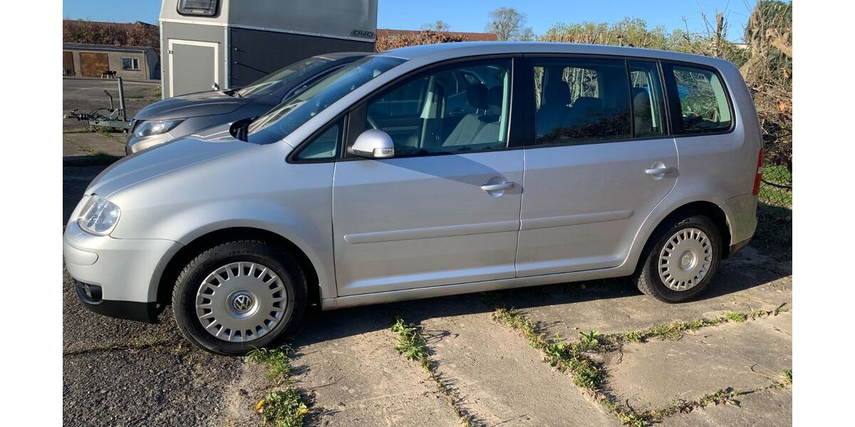 VW Touran 175.000 km 3.500 &euro; Röbel 17207