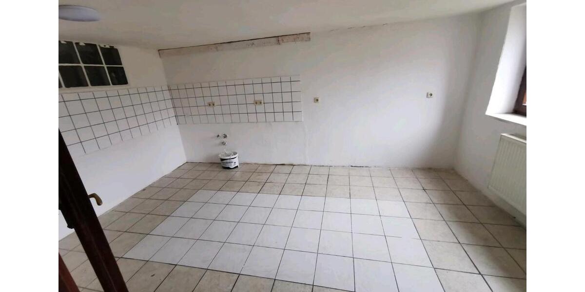 Etagenwohnung Rennerod - 5 Zimmer, 160 m&sup2;, 130.000&euro; | Angebot:26751747