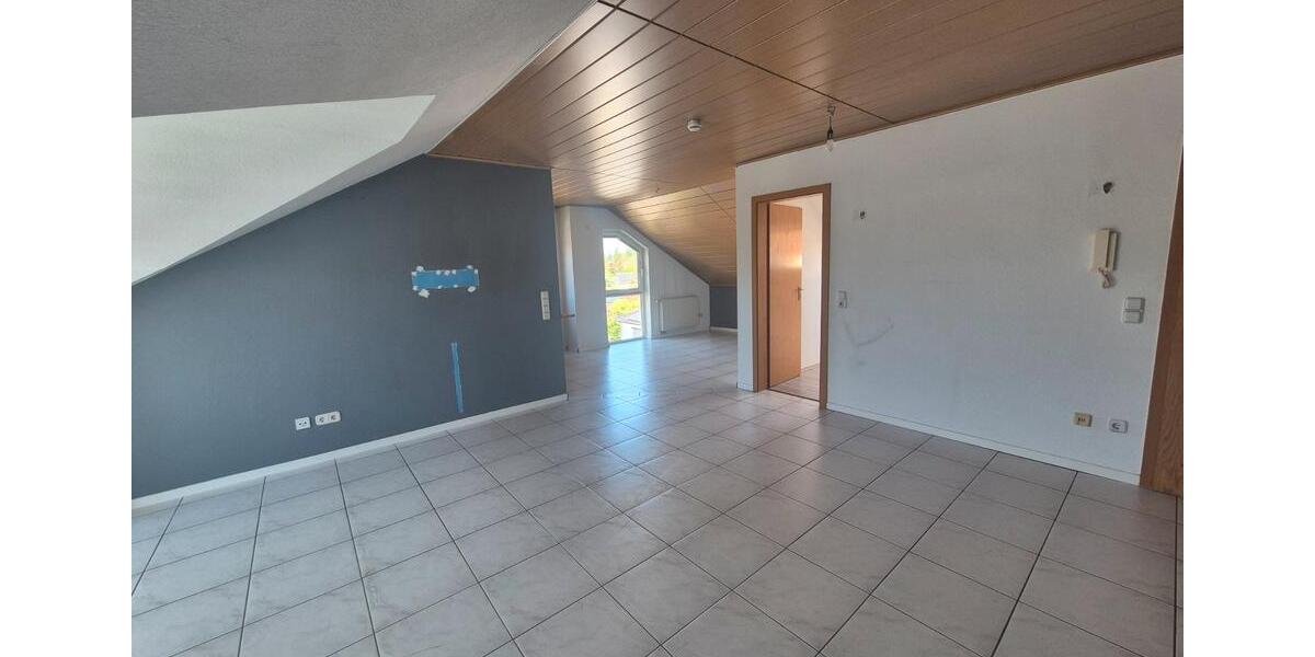 Dachgeschoßwohnung Esselbach Kredenbach - 2.5 Zimmer, 77 m&sup2;, 240.000&euro; | Angebot:26707060