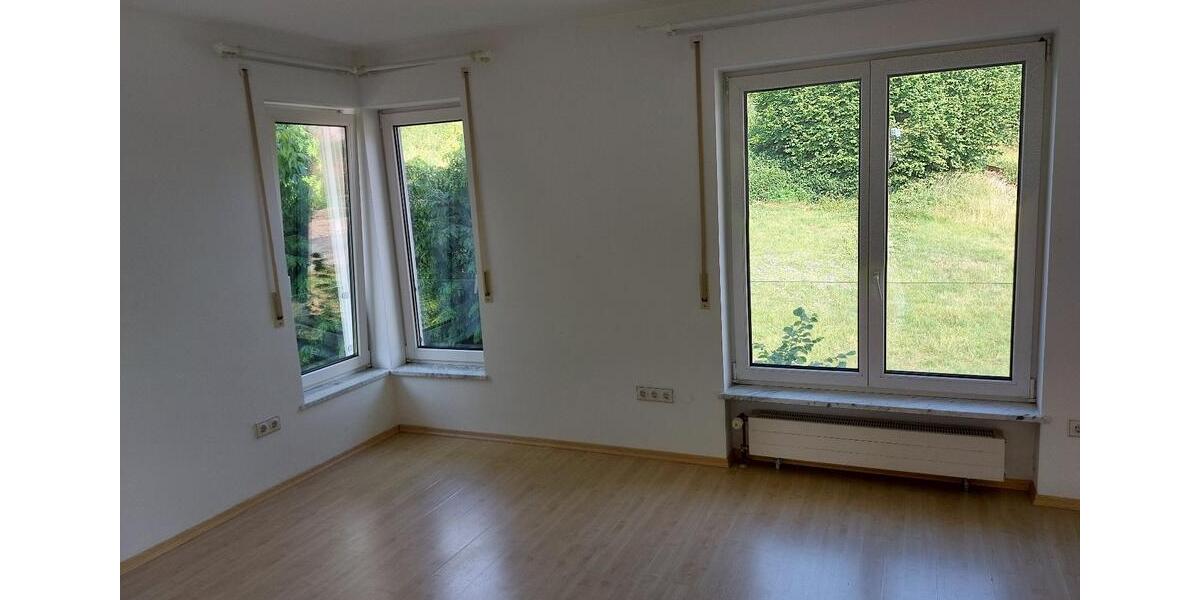 Idyllisches Wohnen am Waldrand mit Blick über Schwandorf und Naab 5 zimmer