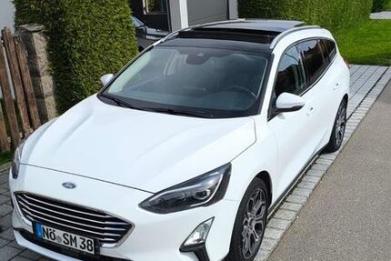 Ford Focus 124.000 km 13.900 &euro; Asbach bäumenheim 86663