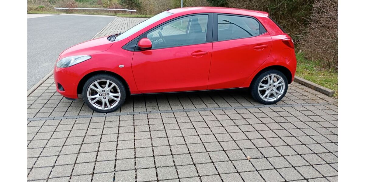 Mazda 2 200.300 km 999 &euro; Adelsdorf 91325