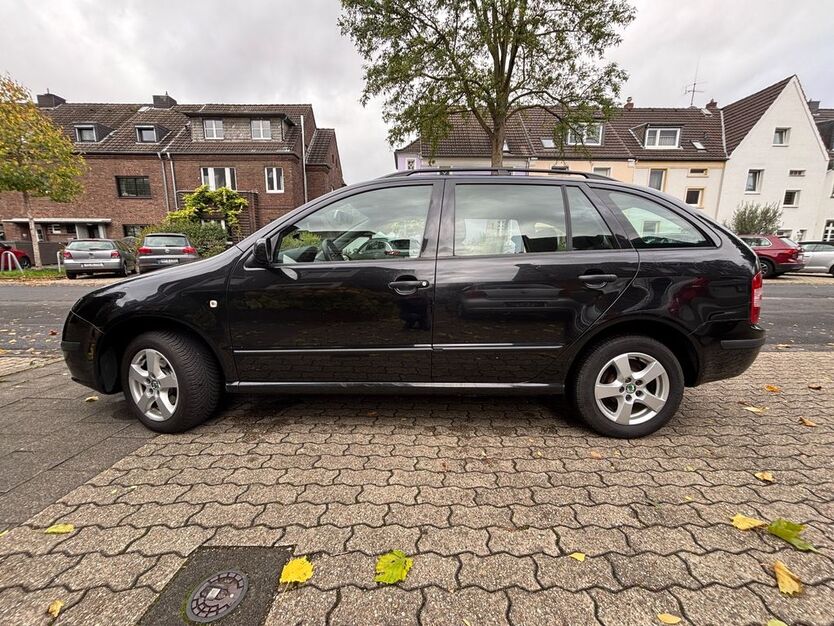 Skoda Fabia 159.471 km 2.000 € Düsseldorf 40547
