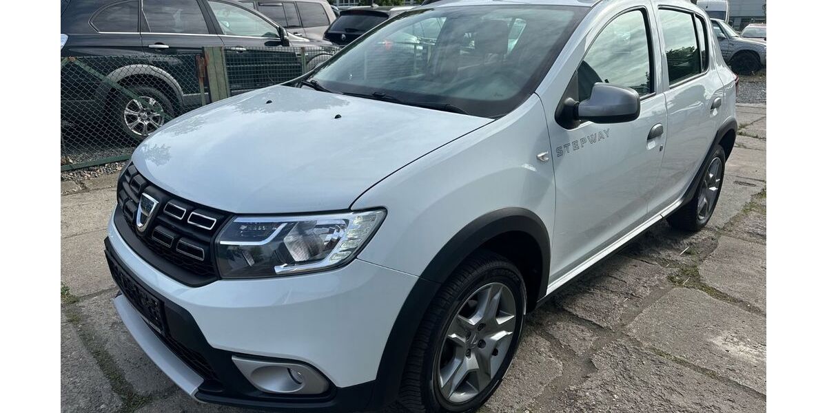 Dacia Sandero 87.000 km 8.000 &euro; Berlin 12277