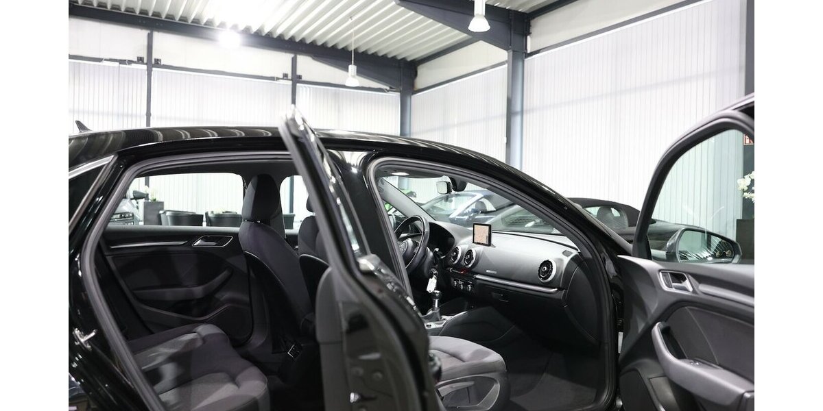 Audi A3 LIMOUSINE 1.4 TFSI BUSINESS / VIRTUAL-COCKPIT 119.000 km 15.444 &euro; Hamm 59077