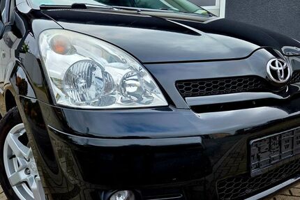 Toyota Corolla Verso 172.300 km 3.950 € Annaberg - Buchholz 09456