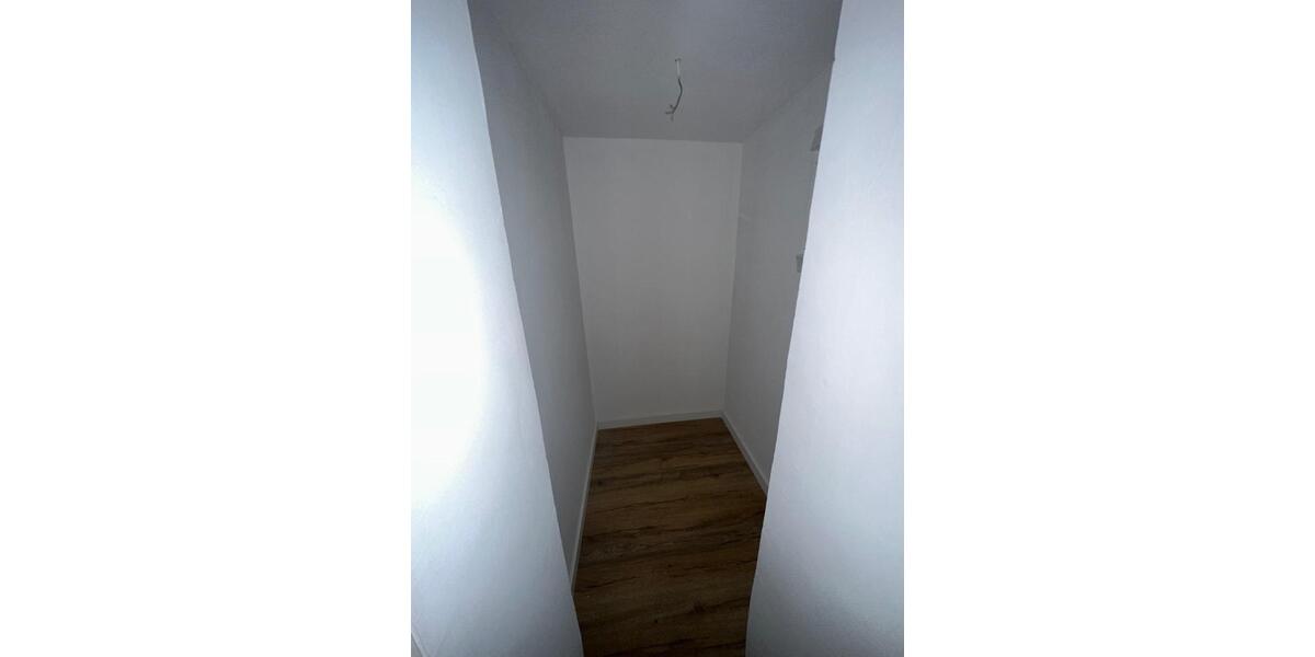 Erdgeschoßwohnung Wuppertal Gemarkung Elberfeld - 1 Zimmer, 63 m&sup2;, 690&euro; | Angebot:24951262