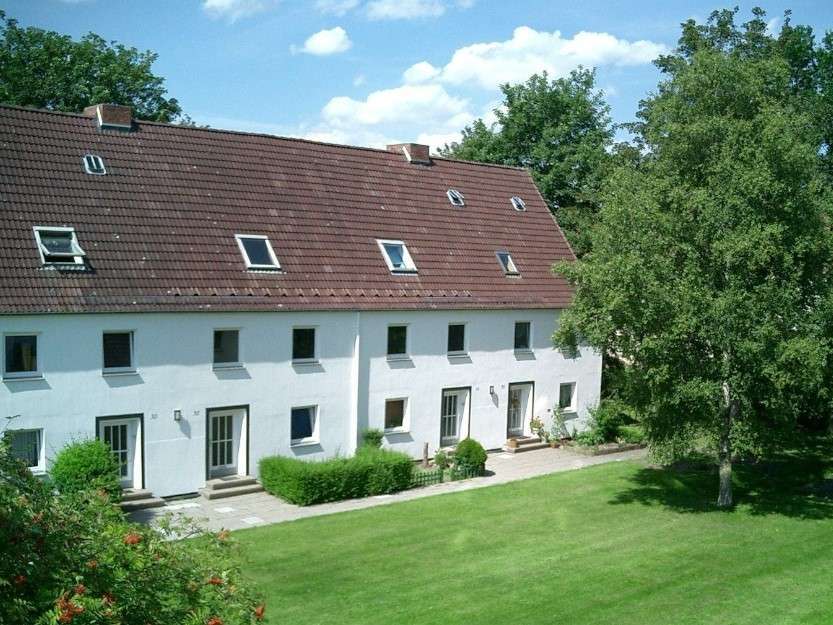 Wohnung zum Kaufen in Kiel 137.700 € 45.89 m²