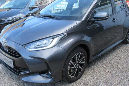 Toyota Yaris 15.900 km 19.950 &euro; Gettorf 24214