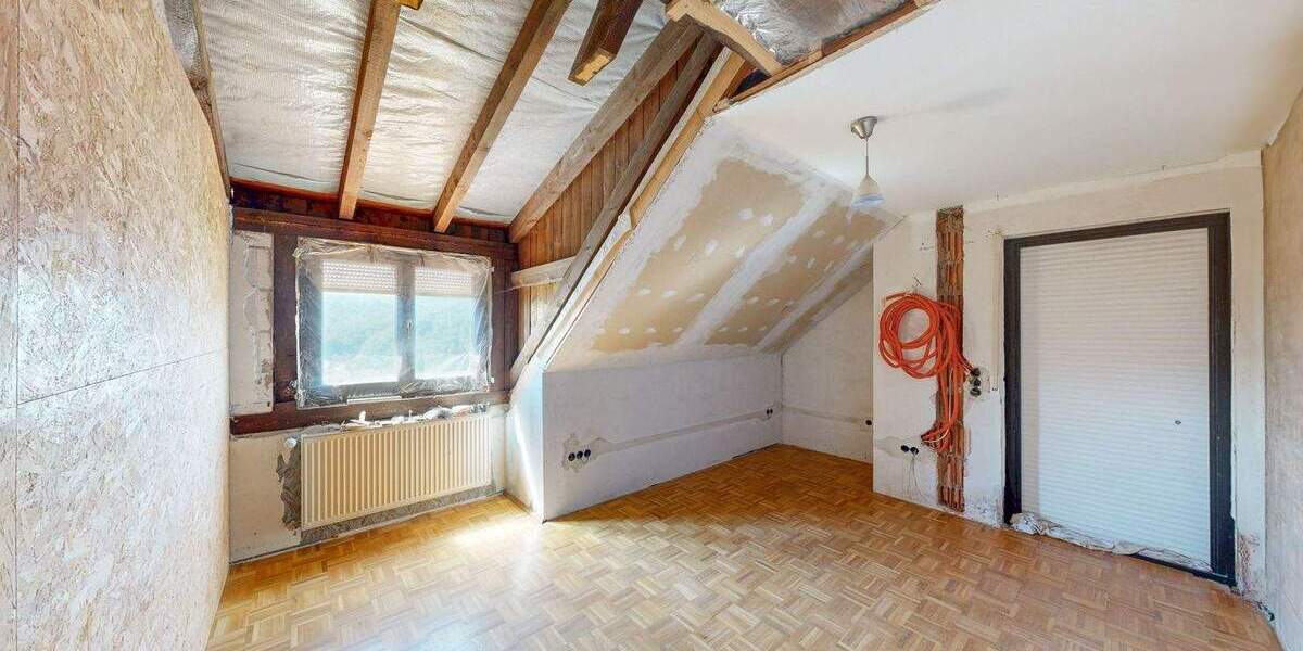 Einfamilienhaus Gemünden am Main Gemünden - 7 Zimmer, 179 m&sup2;, 300.000&euro; | Angebot:25996999