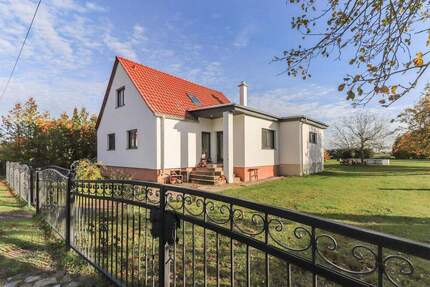 Haus Hobeck Göbel - 5 Zimmer, 140 m&sup2;, 299.000&euro; | Angebot:24825917