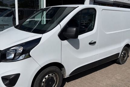 Opel Vivaro 160.600 km 9.890 &euro; Rostock 18059