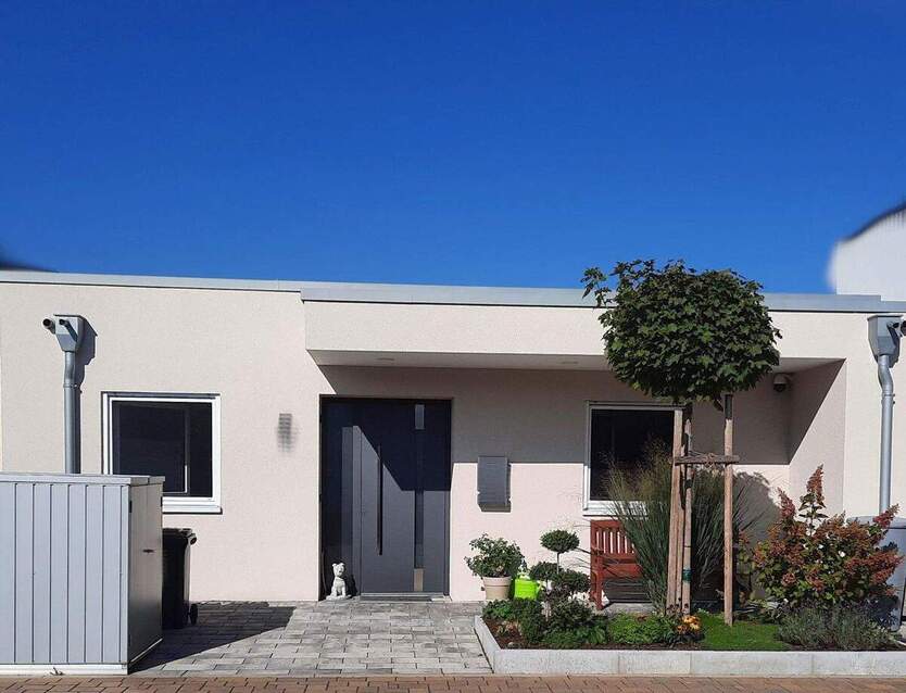 OHNE MAKLER Familienfreundlich & ebenerdig: großzügiger Bungalow BJ 21 mit EBK, Garage & Garten 4 zimmer