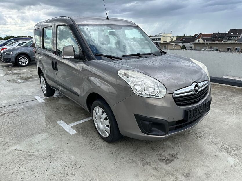 Opel Combo 185.000 km 3.900 € Neuss 41462