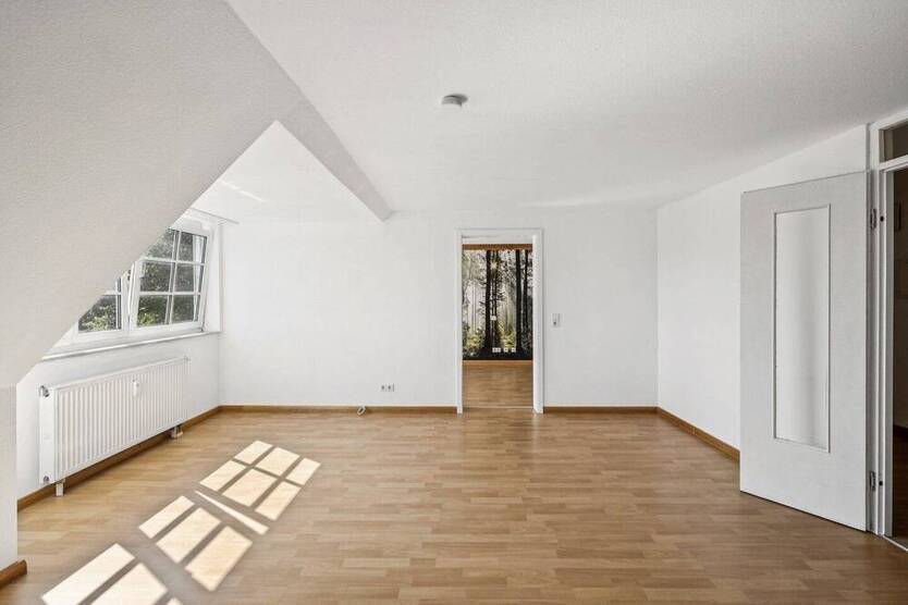 Leben am Wasser - Bezugsfreie Dachgeschoßwohnung mit Bootsplatzoption in Berlin-Köpenick