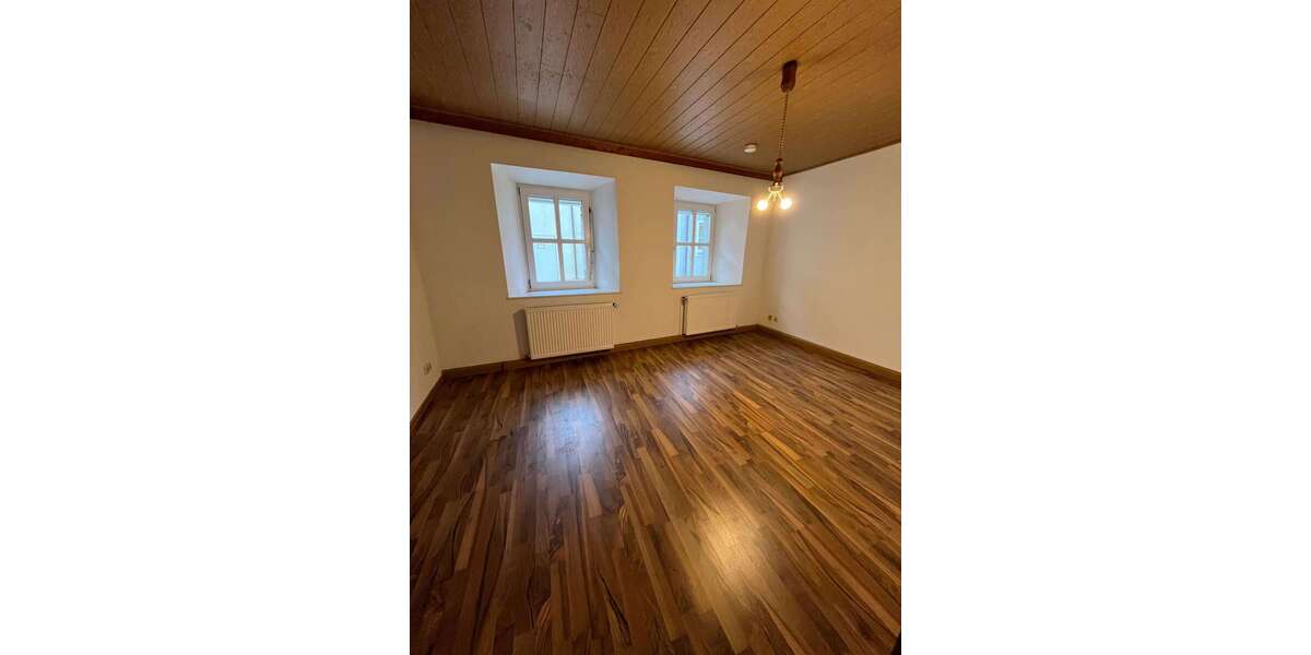 Einfamilienhaus Tirschenreuth - 3 Zimmer, 60 m&sup2;, 95.000&euro; | Angebot:24673377