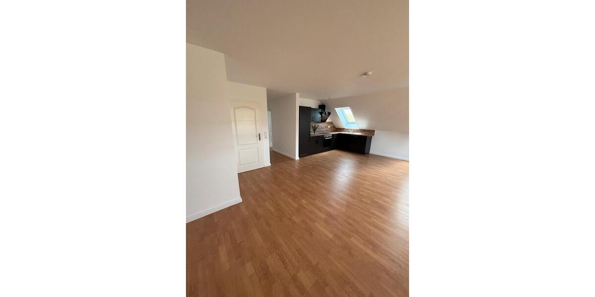 Dachgeschoßwohnung Aukrug - 2.5 Zimmer, 75 m&sup2;, 1.000&euro; | Angebot:25312911