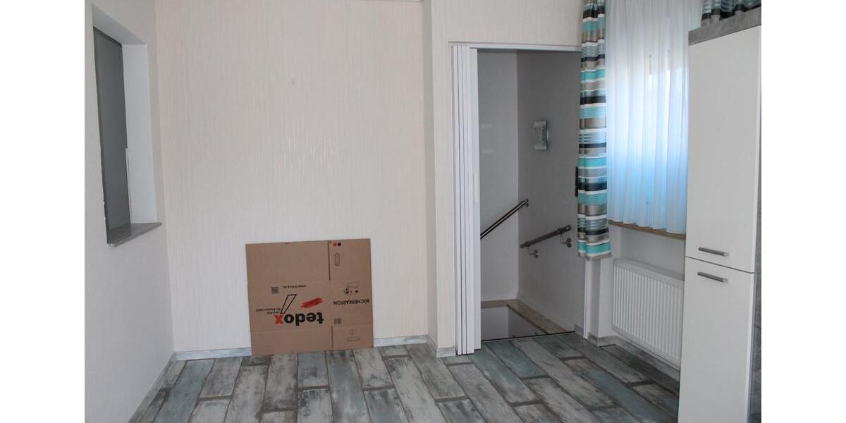 Einfamilienhaus Tröstau - 4 Zimmer, 100 m&sup2;, 300.000&euro; | Angebot:26702403