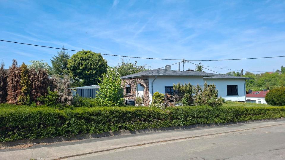 Bungalow Schiffweiler - 3 Zimmer, 120 m&sup2;, 200.000&euro; | Angebot:26412759