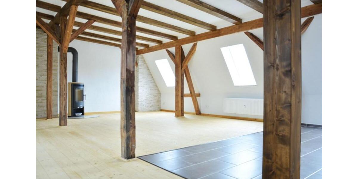 traumhafte 4RW, Maisonette, Kamin, Dielen, Dachloggia in Münchenbernsdorf 4 zimmer