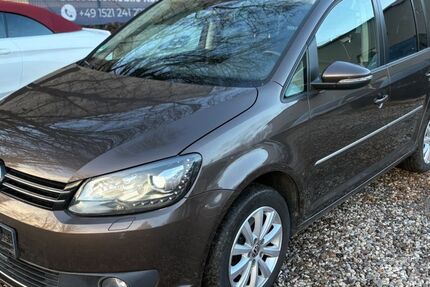 VW Touran 223.000 km 7.990 &euro; Köln 51061