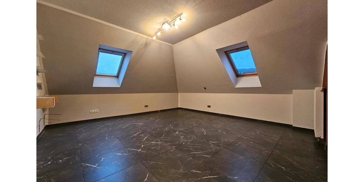 Dachgeschoßwohnung Wietze - 2 Zimmer, 78 m&sup2;, 775&euro; | Angebot:26154427