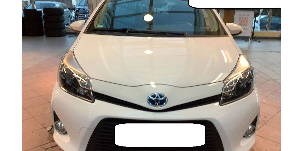 Toyota Yaris 29.000 km 11.990 &euro; Oberwinter 53424