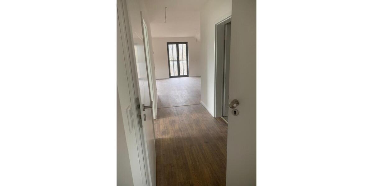 Dachgeschoßwohnung Bendestorf - 4 Zimmer, 119 m&sup2;, 1.600&euro; | Angebot:25273290