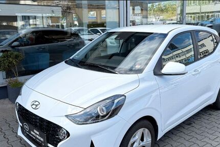Hyundai i10 2.700 km 14.490 &euro; Geisenheim 65366