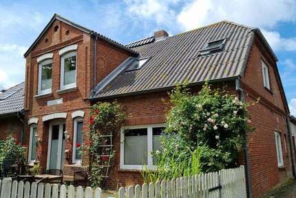 Haus zum Kaufen in Pellworm 260.000 € 131 m² 5 zimmer