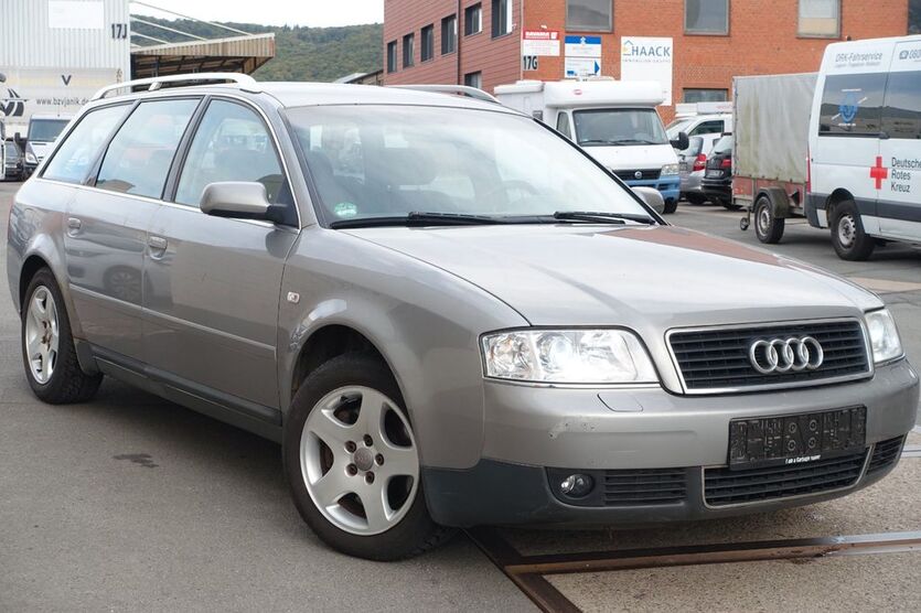 Audi A6 306.100 km 990 € Springe 31832