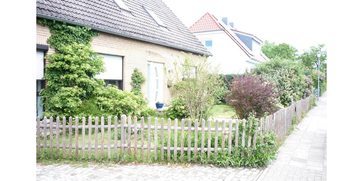 Einfamilienhaus Bergen - 7 Zimmer, 160 m&sup2;, 390.000&euro; | Angebot:26703925
