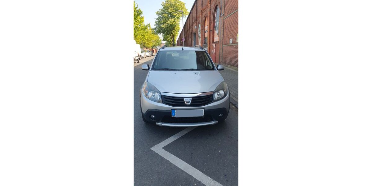 Dacia Sandero 160.250 km 2.450 &euro; Düsseldorf 40227