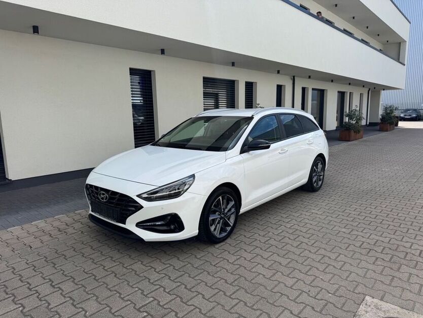 i30