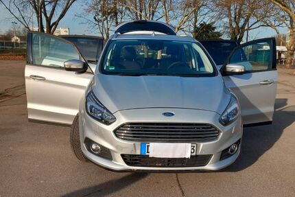 Ford S-Max 154.000 km 14.900 &euro; Dinslaken 46539