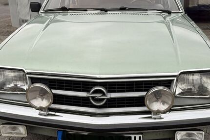 Opel Commodore 92.000 km 15.900 &euro; Bonn 53125