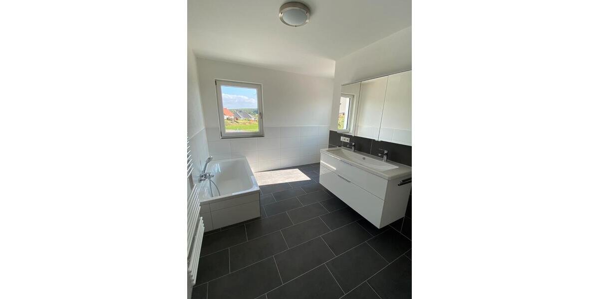Einfamilienhaus Freihung - 5 Zimmer, 137 m&sup2;, 450.000&euro; | Angebot:26220945